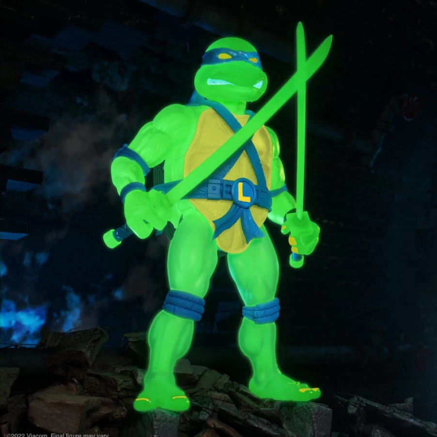 Super7 Teenage Mutant Ninja Turtles Ultimates Leonardo Action Figure with Mutagen Ooze Glow Effect