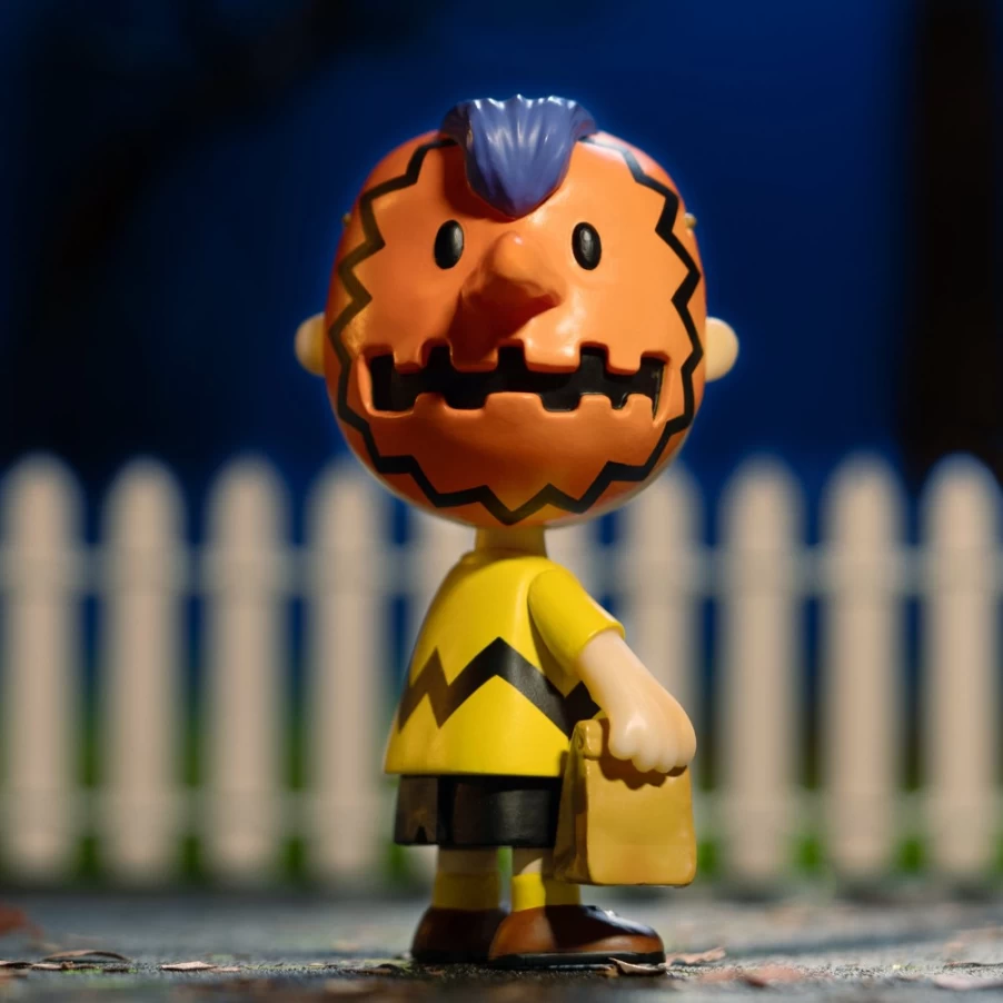 Super7 Peanuts Reaction Figure Wave 4 - Masked Charlie Brown Collectible Toy